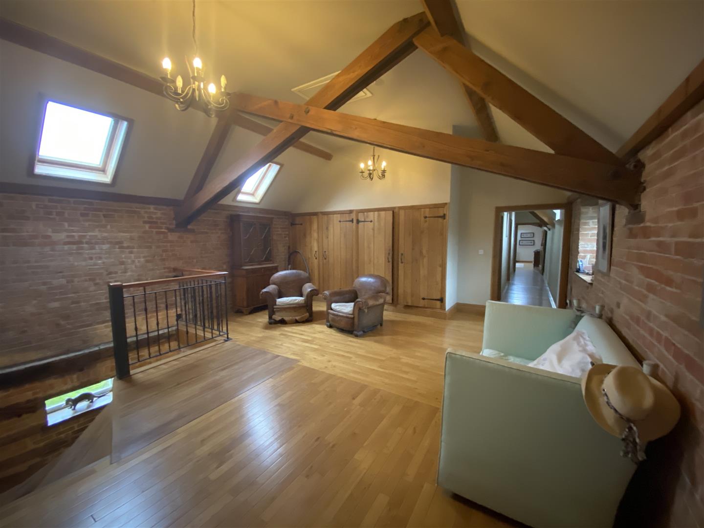 GALLERIED LANDING